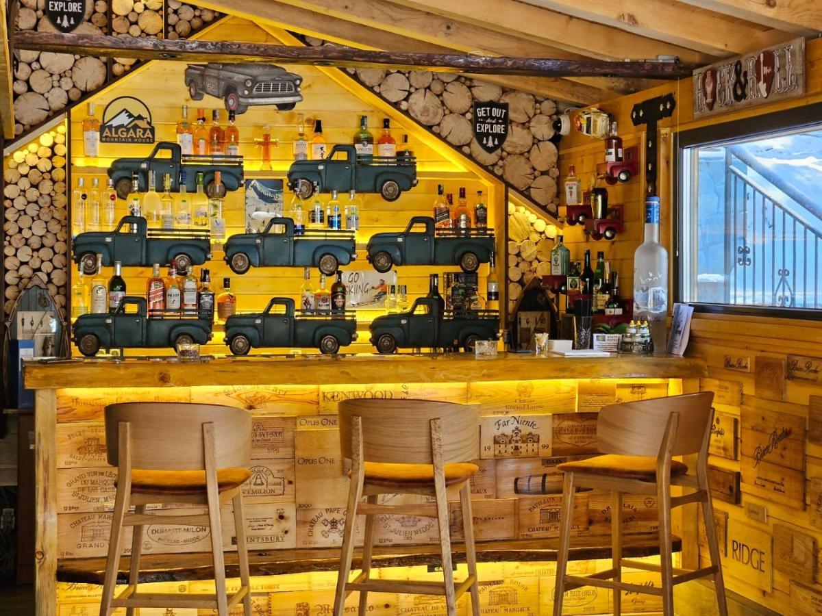 Algara Hut Hotel Panichishte Bagian luar foto