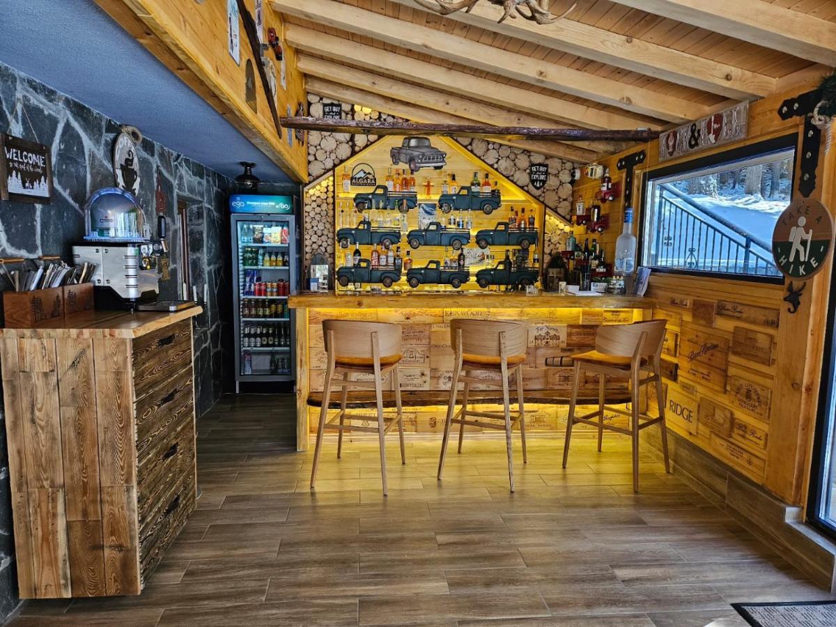 Algara Hut Hotel Panichishte Bagian luar foto