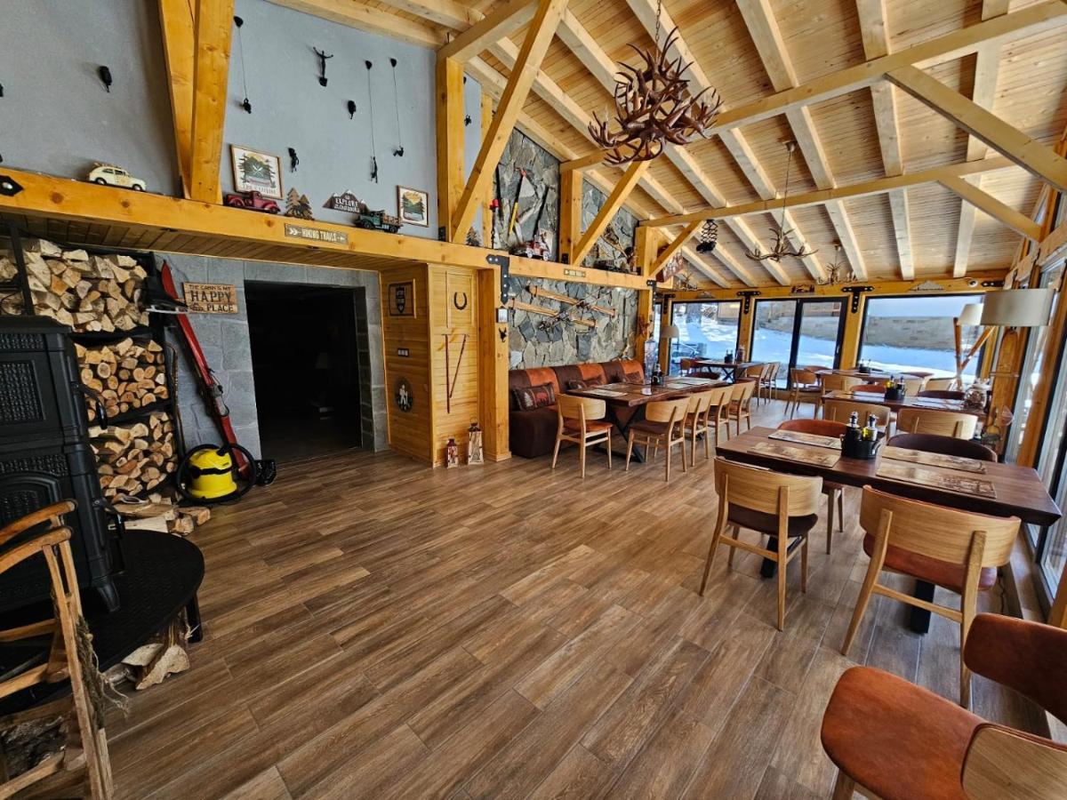 Algara Hut Hotel Panichishte Bagian luar foto