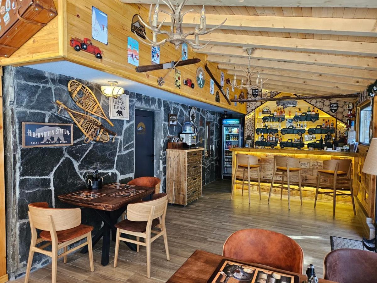 Algara Hut Hotel Panichishte Bagian luar foto