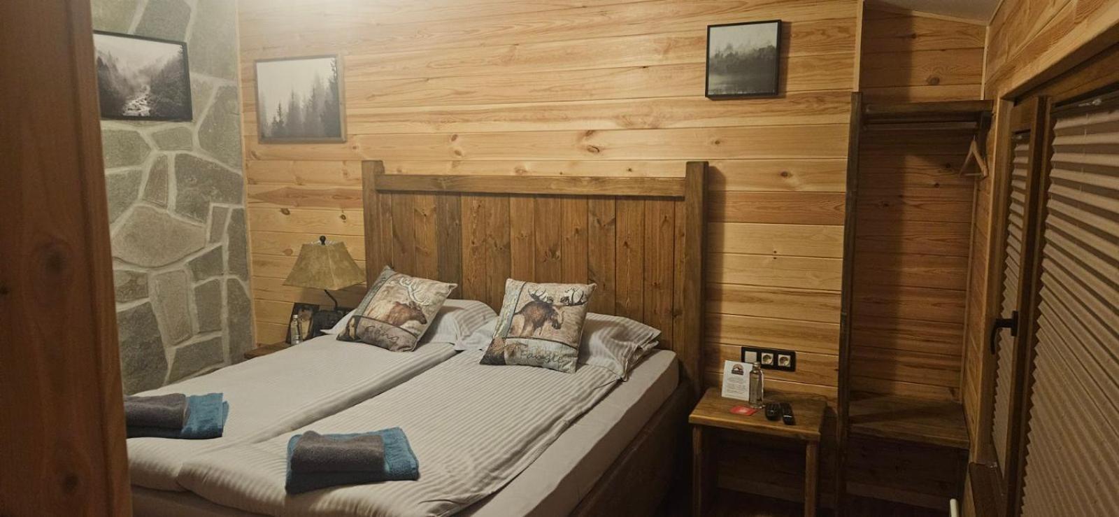 Algara Hut Hotel Panichishte Bagian luar foto